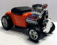 Muscle Machines 1932 Ford Roadster  164 Diecast -- 32 Street Rod Blower --
