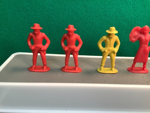 FIGURAS VAQUERAS REL DE PLÁSTICO SUAVE DE COLECCIÓN - Imagen 2 de 5