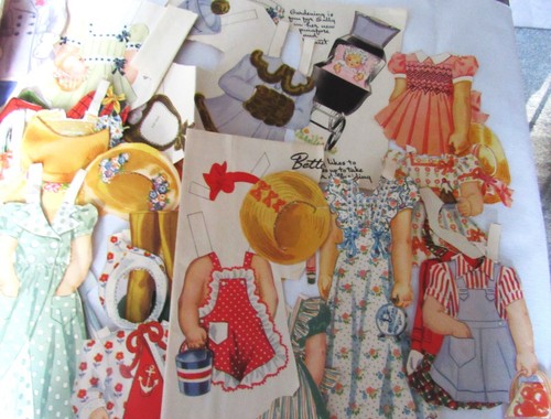 VINTAGE PAPER DOLL CASE 4 TEAKWOOD DOLL SCISSORS CLOTHES - Picture 10 of 14