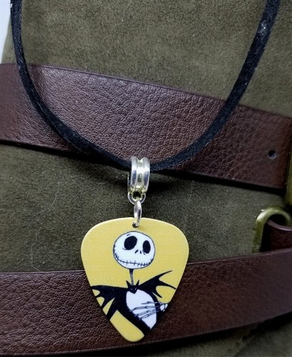 Collar púas de guitarra Jack Skellington con cable de gamuza negra - Imagen 2 de 3