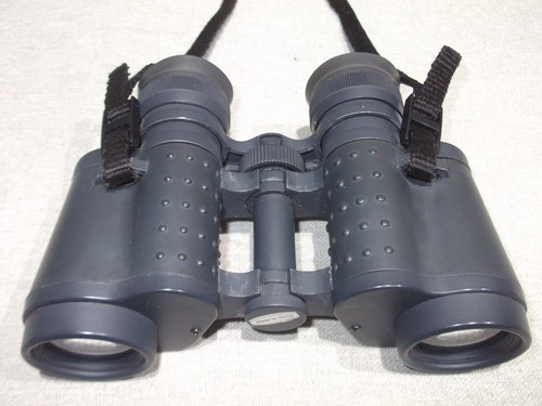 Vanguard BF-8300W 8 x 30 Binoculars w/ case - Picture 9 of 9