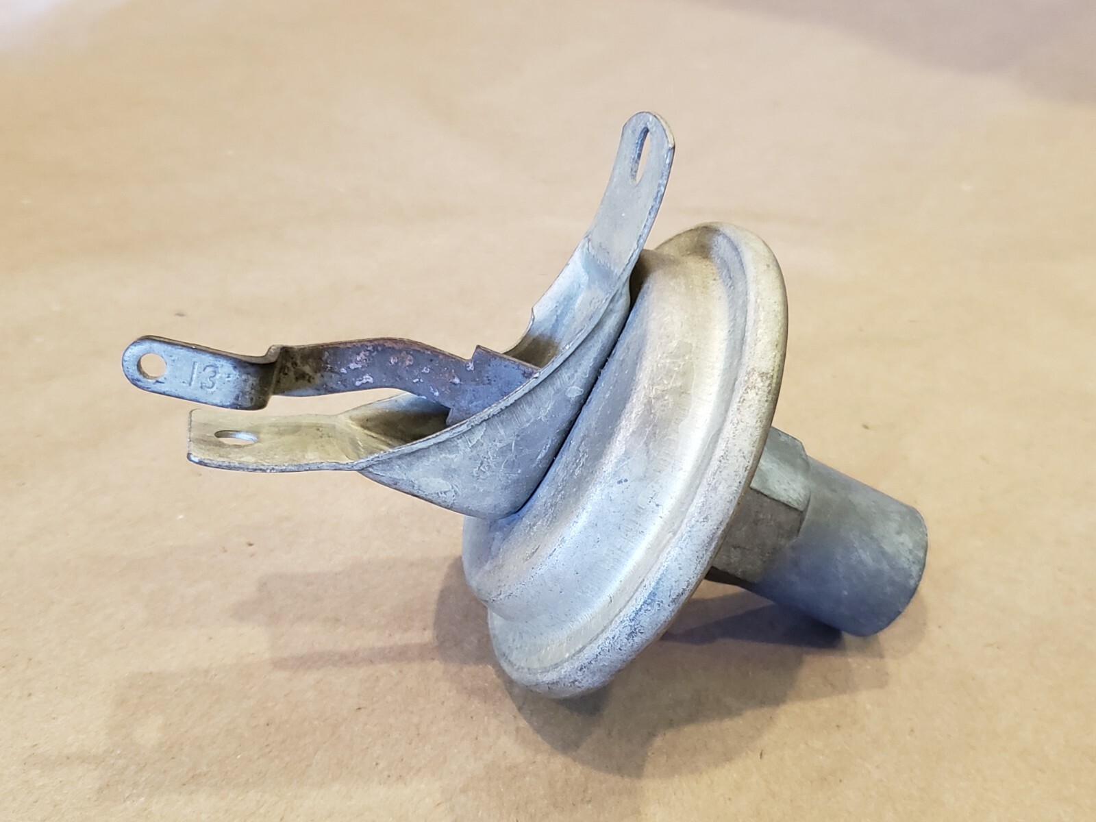 NOS Mopar 1881752 Small Block Dual Point Distributor Vacuum Advance