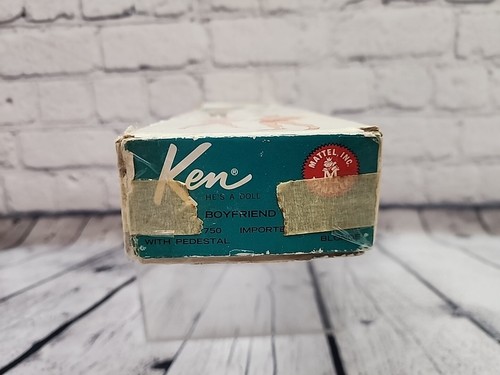 Muñeca Ken cabello rubio moldeado pierna recta con caja y ropa 1961 primera edición - Imagen 8 de 11