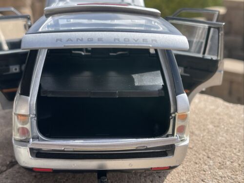 2002 Land Rover LR04 RR Gray by ERTL 1:18 Scale Die Cast - Picture 15 of 20