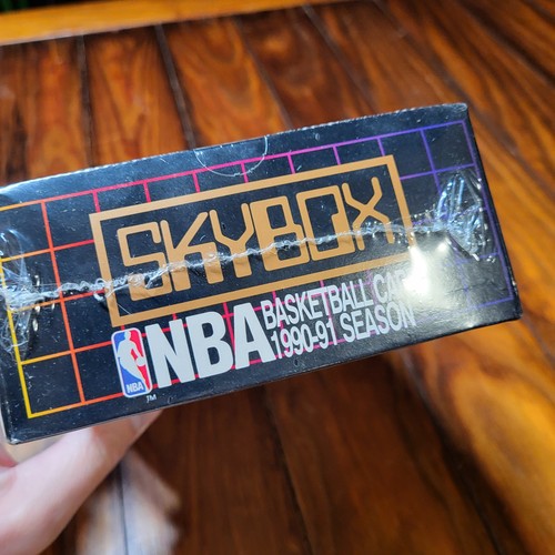 1990-91 NBA Skybox Factory Sealed Box 36 Packs Basketball Cards 90s HZP - Picture 4 of 4