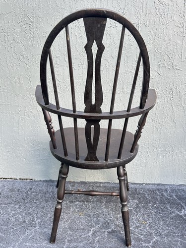 Vintage Nichols & Stone Windsor Arm Chairs Set of 2 – Solid Wood - Picture 5 of 24