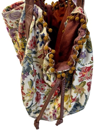 Bolso de Hombro ANTHROPOLOGIE Floral Tapiz con Cuentas Pom Boho Cuero MUY RARO - Imagen 9 de 12