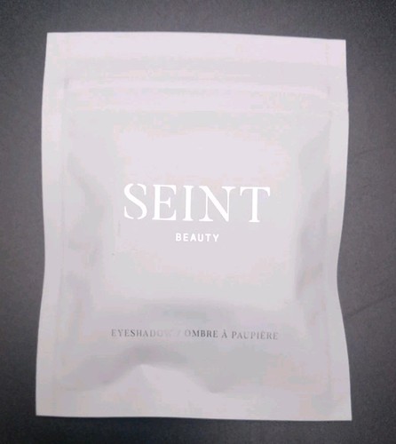 SEINT Eyeshadow "FOXY", New In Package! - Picture 2 of 4