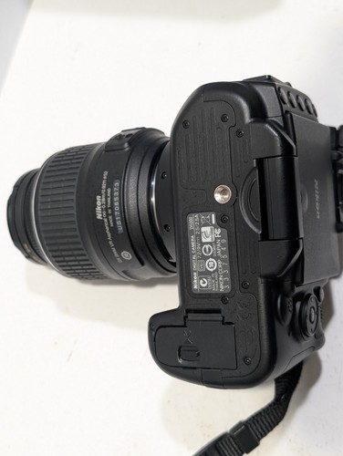 Nikon D5000 Digital DSLR Camera 12.3MP w 18-55mm 55-200mm Lens Case & 2K Shutter - Picture 13 of 17