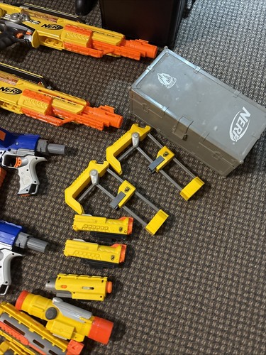 Riesige Menge Nerf Guns mit Mags Zielfernrohren Stative & mehr! Alles funktionstüchtig  - Bild 7 von 9