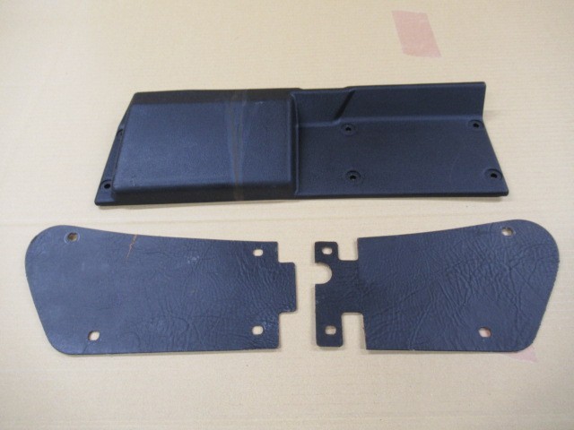 Ford Escort MK4 Interior Tailgate Trims, for a wash wipe.