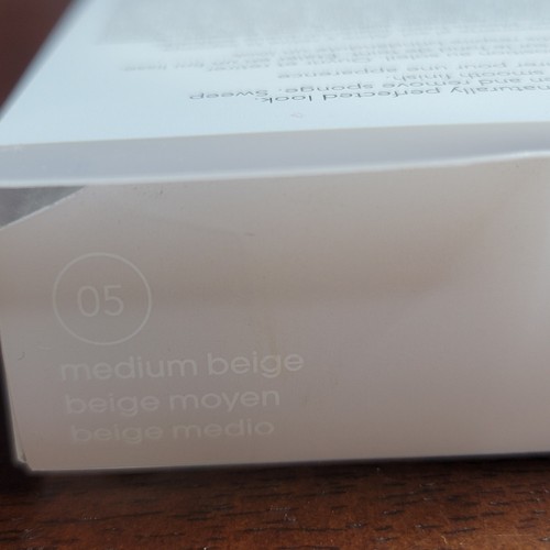 REVLON New Complexion One-Step Compact Makeup SPF 15 MEDIUM BEIGE 05✨️NEW✨️ - Picture 4 of 7
