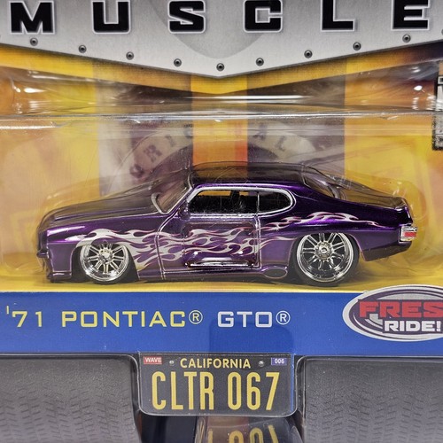 Jada 2006 DUB City Bigtime Muscle '71 Pontiac GTO purple w/silver flames 1971 - Picture 5 of 12