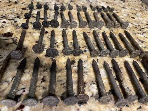 LOTE DE 48 - (47) CLAVOS DE FERROCARRIL VINTAGE Y (1) ESPIGAS - Imagen 7 de 12