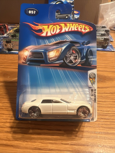 Hot Wheels 2004 First Edition Cadillac V-16 weiß - Bild 1 von 5