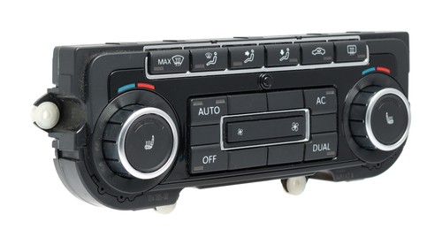 2011-2012 Volkswagen Tiguan Eos Dual Zone Climate Control Panel Part 5K0907044CF - Picture 3 of 4