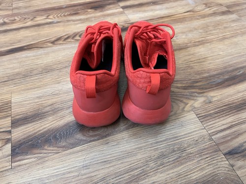 Nike Women’s Roshe One Run Triple Red Varsity Red 511881-666 Running Shoe Size 6 - Picture 5 of 8