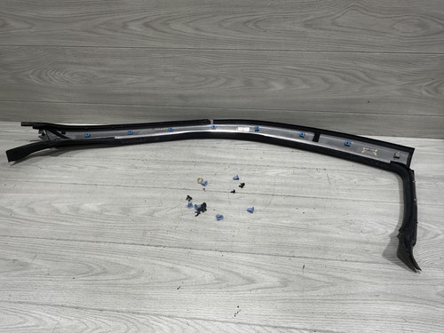 2003-2007 Infiniti G35 Coupe RIGHT/pas exterior door pillar molding 76836-AM803 - Picture 12 of 16