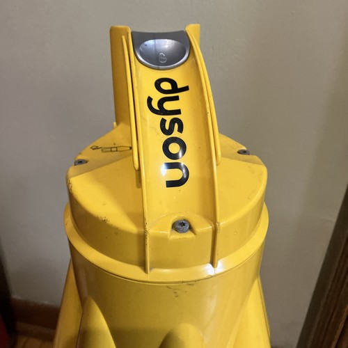 Dyson DC07 Bidone Aspirapolvere Giallo Ciclone e Pattumiera Contenitore Polvere Sporco OEM - Foto 9 di 13