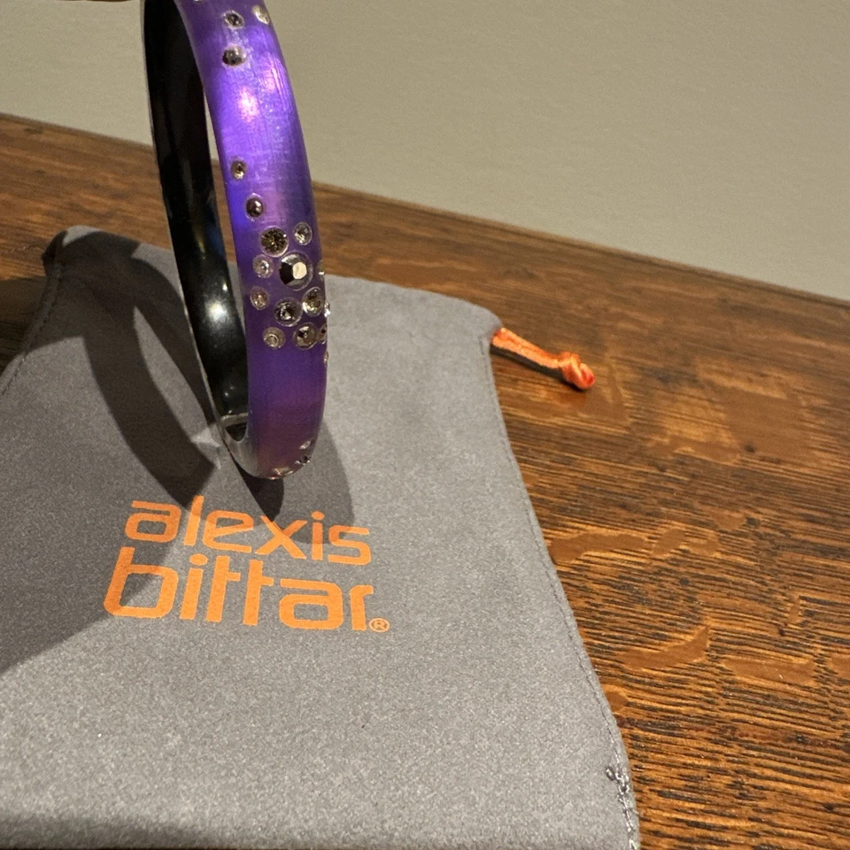 Brazalete Brazalete Alexis Bittar Púrpura Lucita Cristal Tachonado Bisagras Foto 4 de 4