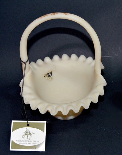 Vintage signierter Fenton Korb Schokoladenrosen auf Pudding Satin 7,5" hoch - Bild 3 von 7