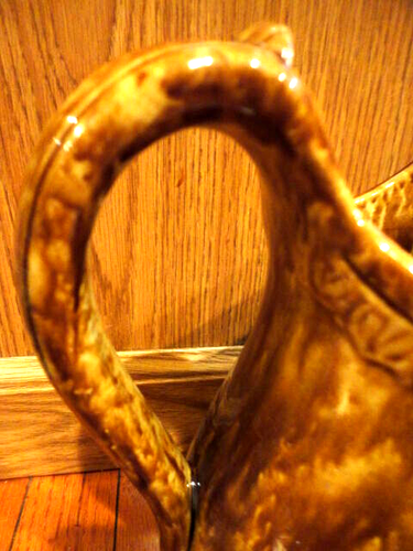 Rockingham Bennington Art Pottery Stoneware Tulip Pitcher 9-1/2 in Tall Vintage - Picture 6 of 12