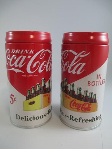 Coca-Cola Tin Salt and Pepper Set Drink Coca-Cola in Bottles - Picture 2 of 5