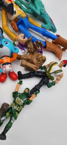 Junk Drawer Toy Lot Mixed Vintage Figure King Kong Donkey Kong Ninja  3 pounds - Picture 15 of 16