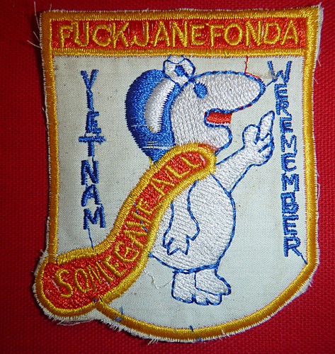 SNOOPY - Patch - F JANE FONDA - We Remember, Some Gave All - Vietnam War - S.xxx - Bild 1 von 2