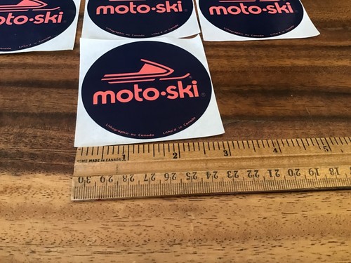 10 Rare Vintage Black & Red Moto Ski Snowmobile Sticker Decals - Canadian Seller - Imagen 4 de 4