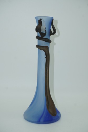 Ravert Romblast Romanian Art Glass Vase Blue W/ 3D Black Leaf Design Hand Blown - Picture 1 of 5