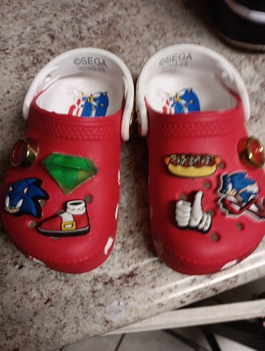  Crocs CROCS X SEGA SONIC THE HEDGEHOG CLASSIC Clog Size  C5 Kids  - Picture 1 of 6