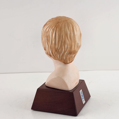 Figura Busto Juvenil 1981 por Frances Hook Numerada 3019/15K Edición Limitada 5" - Imagen 4 de 8