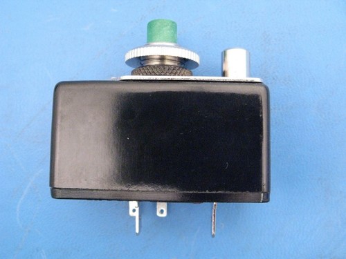 (1pc) Diruptor 2.0 Amp Circuit Breaker 7122FS0682/2 - Picture 7 of 9