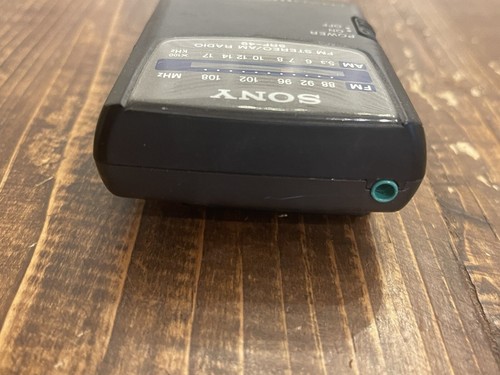 Vintage Sony Walkman SRF-49 Radio AM/FM mit Gürtelclip KOSTENLOSER VERSAND! - Bild 4 von 7