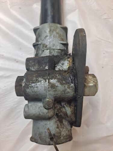 1541 Cub Cadet LOWER STEERING GEAR BOX 1440 1535 1641 1860 1861 1863 - Picture 11 of 12