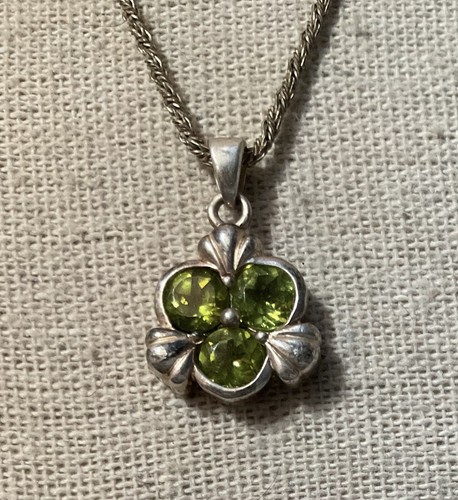 Sterling Silver Peridot Cluster Pendant Necklace Chain 18” Bezel Set 7+ Grams - Picture 3 of 6