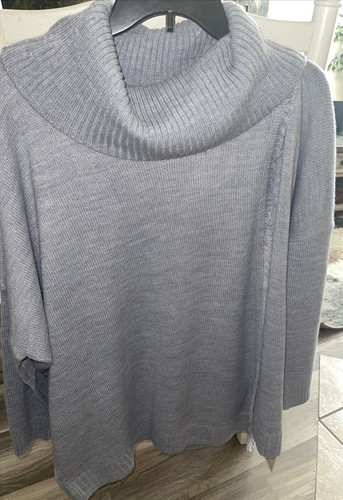 Suéter con flecos cuello de capucha Ivanka Trump talla L - Imagen 3 de 4