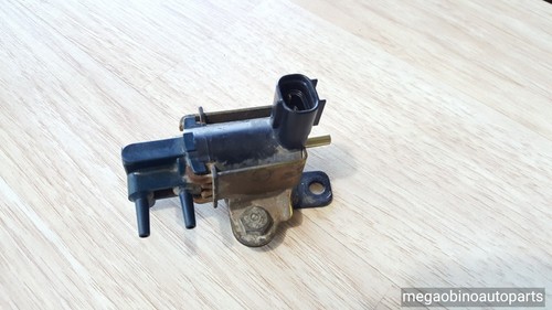 2004-2008 Toyota solara vacuum solenoid 90910-12204 9091012204 - Picture 2 of 3