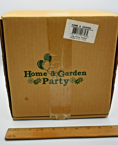 Home & Garden Party Snowman covered casserole dish 2-quart (new in box) - Picture 2 of 9