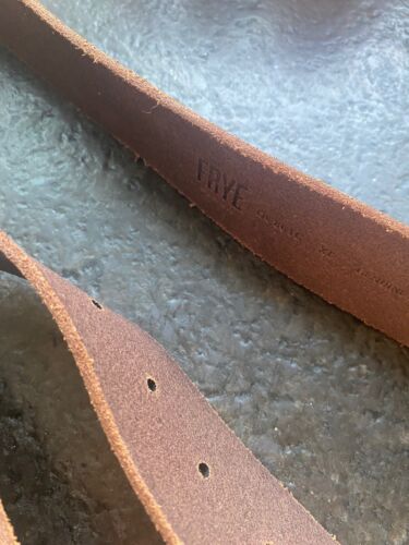 Cinturón de cuero marrón FRYE nuevo con etiquetas - Imagen 2 de 4