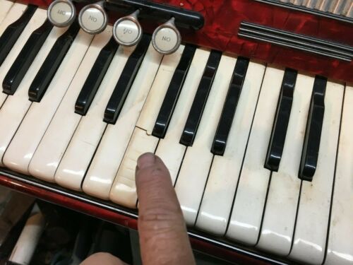 Vintage Marino CastelFidardo professional accordion Red Cracked Ice 1950s - Picture 11 of 12