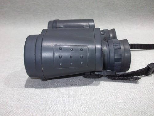 Vanguard BF-8300W 8 x 30 Binoculars w/ case - Picture 6 of 9