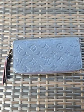 Louis Vuitton emprente zippy wallet (blue) -
