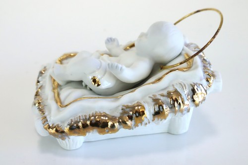 Belén bebé Jesús de porcelana blanca y dorada vintage con halo 3,5" - Imagen 5 de 7