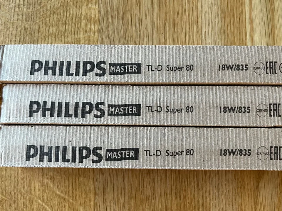 1x 18W Philips T8 2ft 24" 600mm Fluorescent Tube Strip Light Bulbs 3500K Lamps - Image 3 of 3