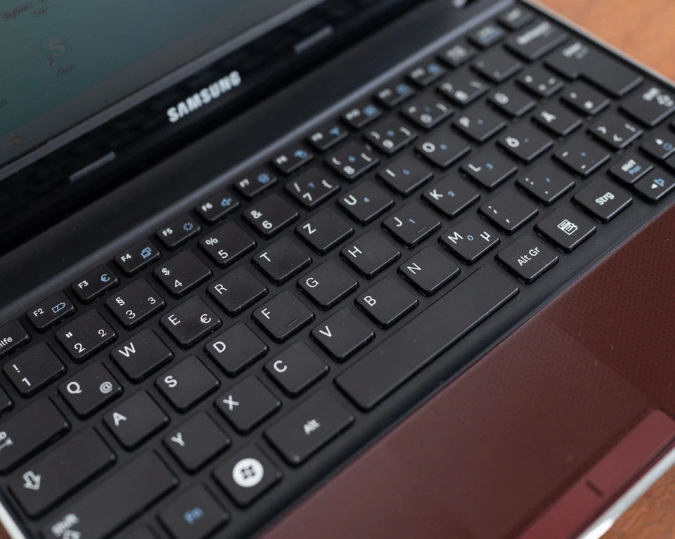 Samsung N220 Plus Netbook – 10,1" – Intel Atom - Bild 3 von 4