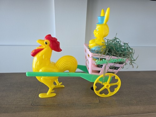 🚨 Vintage EASTER EXPESS hard Plastic Candy Cart ROSBRO - Picture 9 of 9