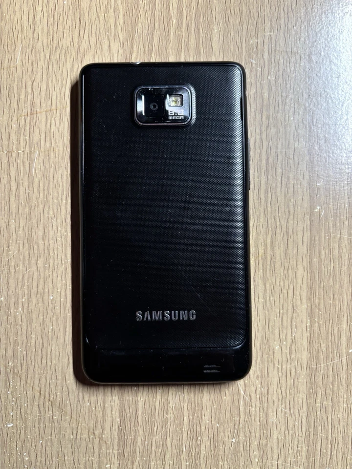Smartphone Samsung Galaxy S2 GT-i9100 Funzionante - Immagine 3 di 4