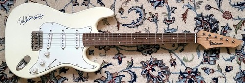 Eddie Van Halen Guitar - Van Halen 01- Signed w/ COA - Picture 11 of 15